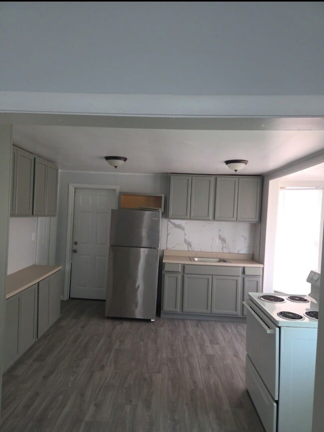 Kitchen - 976 NY-22B