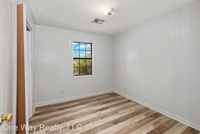 Foto del edificio - 3 br, 2 bath House - 1613 Scott Blvd