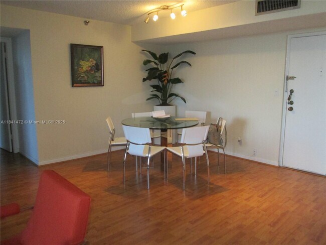 Foto del edificio - 290 174th St St
