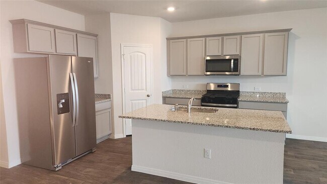 Foto del edificio - 195 Greenbelt Reservoir Pass