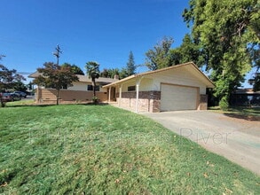 Building Photo - 9060 Talisman Dr