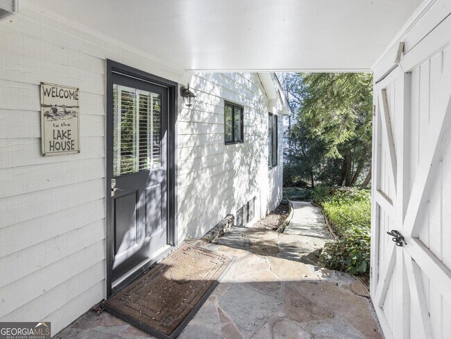 Building Photo - 9210 Hawks Nest Dr