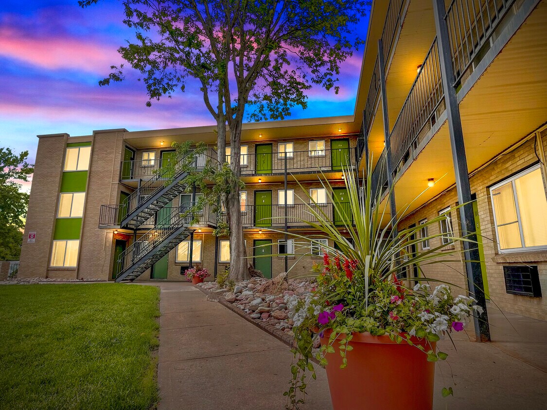 Parkside at Lowry 1000 Dayton St Aurora, CO Apartments for Rent in