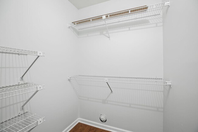 Foto del edificio - Great 2 Bedroom Available End Of July