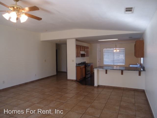 Building Photo - 1855 La Vida Ave