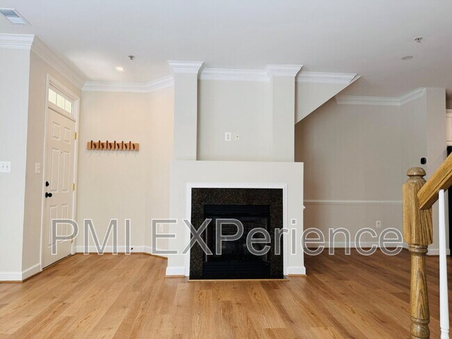 Foto del edificio - 12414 Open View Ln