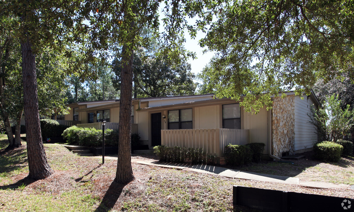 Building Photo - Hillview Terrace Apartments