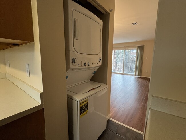 Foto del edificio - 3726 Ferrara Dr