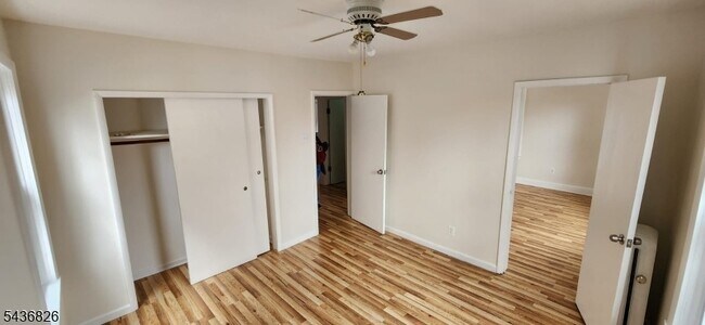 Foto del edificio - 102 Beaumont Pl
