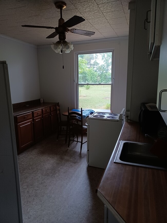 Foto del edificio - 1246 Liberty Rd