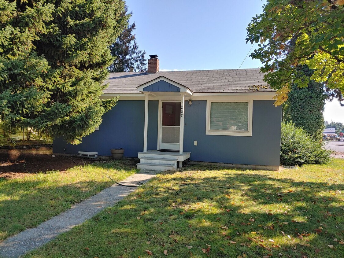 Foto principal - Mid-town Home