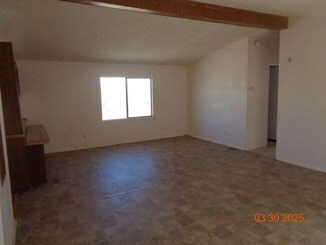 Foto del edificio - Country Living 3 bedroom 2 bathroom offering 1344 sq. ft.