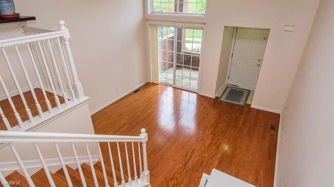 Building Photo - 2906 Barclay Way