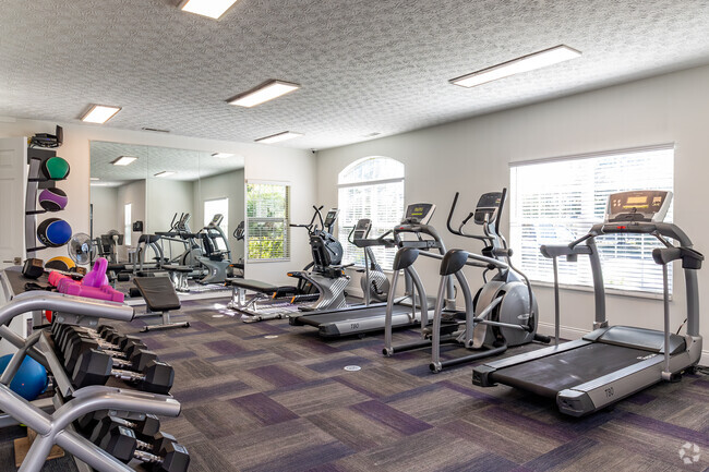 Gimnasio - Parkway Village Apartments