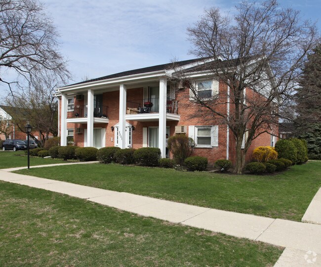 Monticello Apartments Wheaton Il Home Illinois Wheaton Monticello Apartments The