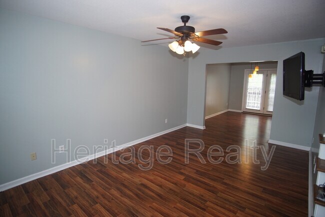 Foto del edificio - 818 Coleville Way