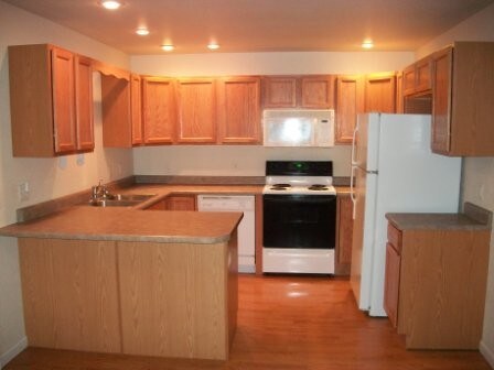 Building Photo - 2419 Farnum St