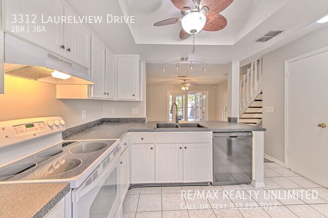 Foto del edificio - 3312 Laurel View Dr