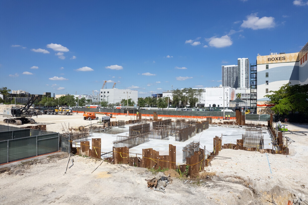 Building Photo - Legacy Hotel and Residences