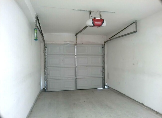 Foto del edificio - 22262 Adams St