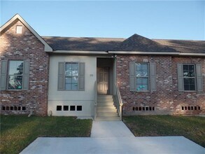 Lease comes with refrigerator, internet and basic cable - 221 Bella Sera Ln