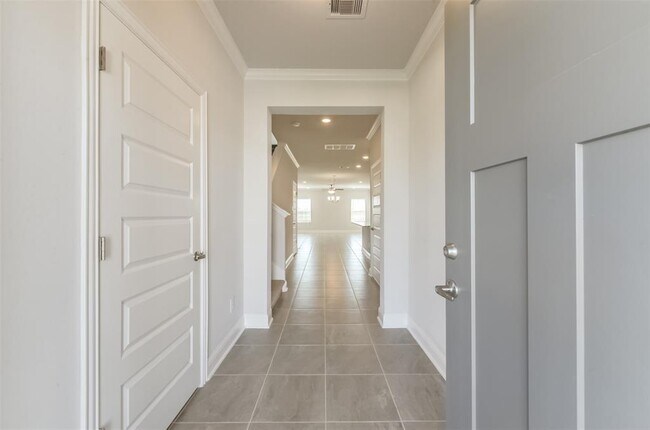 Building Photo - 448 Long Beach Bay Dr