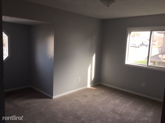 Building Photo - 15277 Pepperwood Dr
