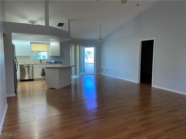 Foto del edificio - 2002 SW 15th Pl