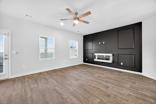 Building Photo - 583 Overlook Rd