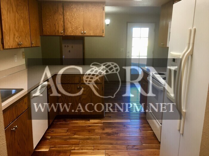 Building Photo - 2397 Ironwood St