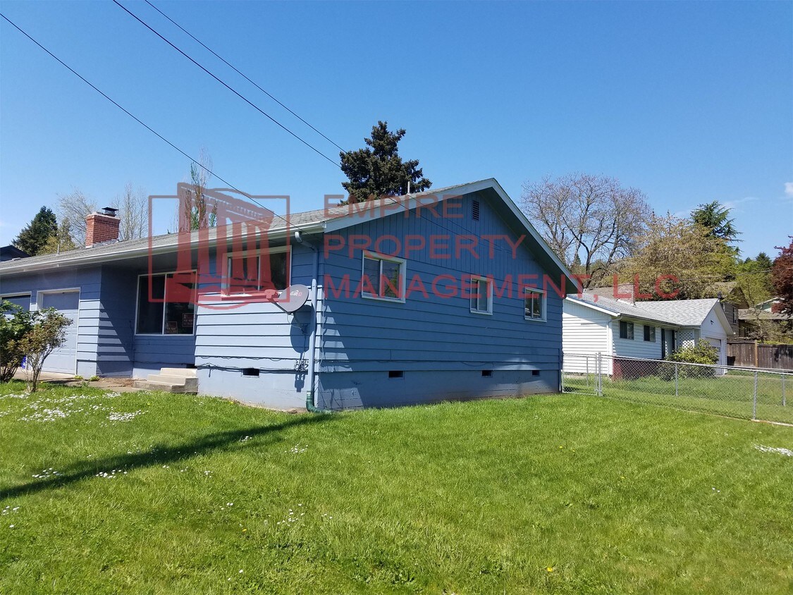 Primary Photo - 305 W 29th Ave