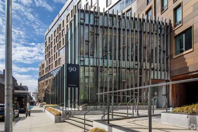 Building Photo - Pierhouse at Brooklyn Bridge Park