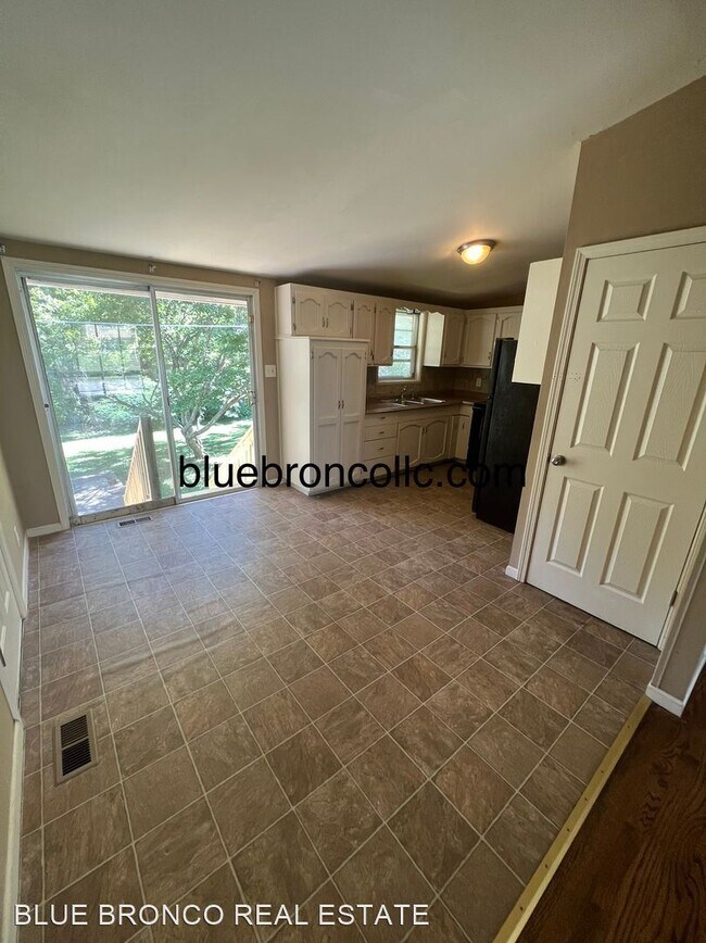 3 br, 1.5 bath House 8606 E 93rd Ter House Rental in Kansas City