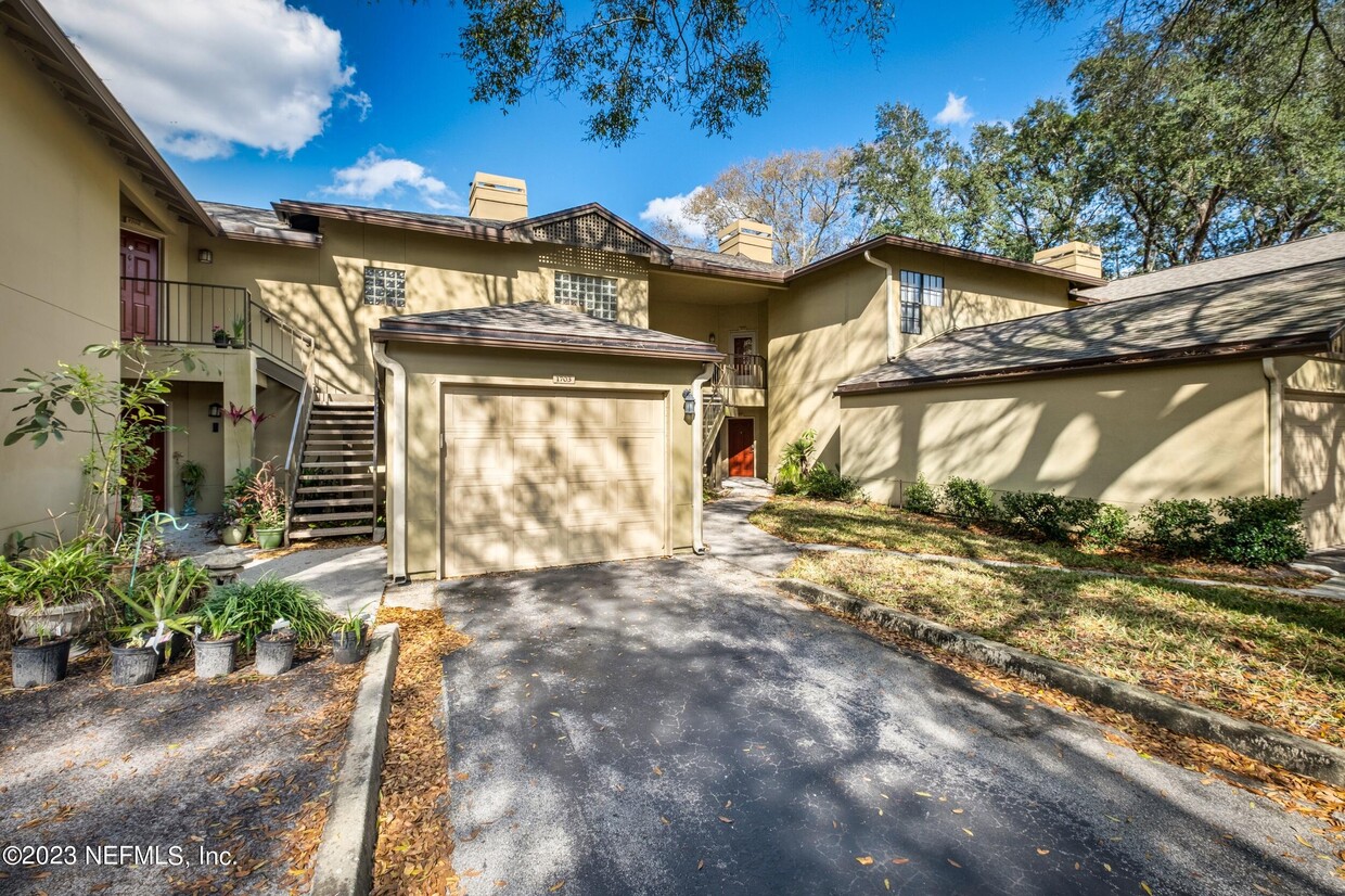 Foto principal - 10150 Belle Rive Blvd