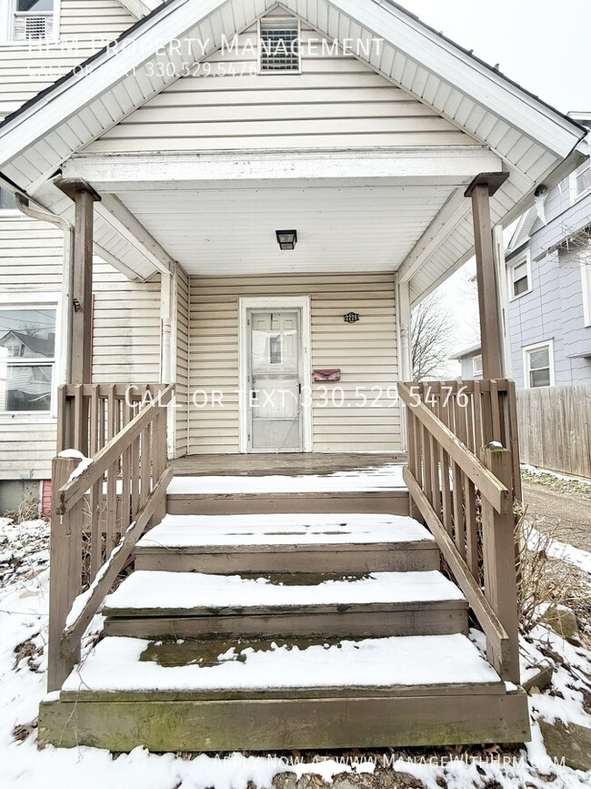 Building Photo - 2228 Seventh St SW