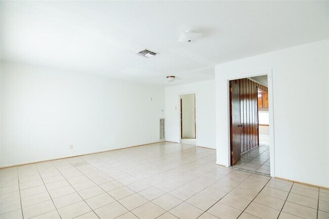 Foto del edificio - 4034 Osby Dr