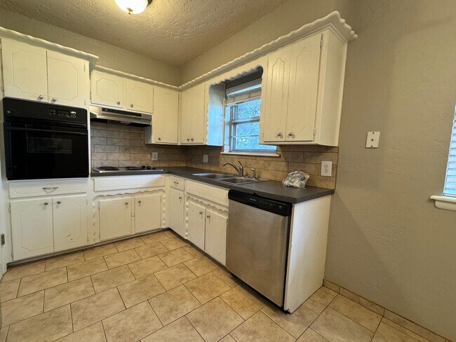 Foto del edificio - 1410 NW 50th St