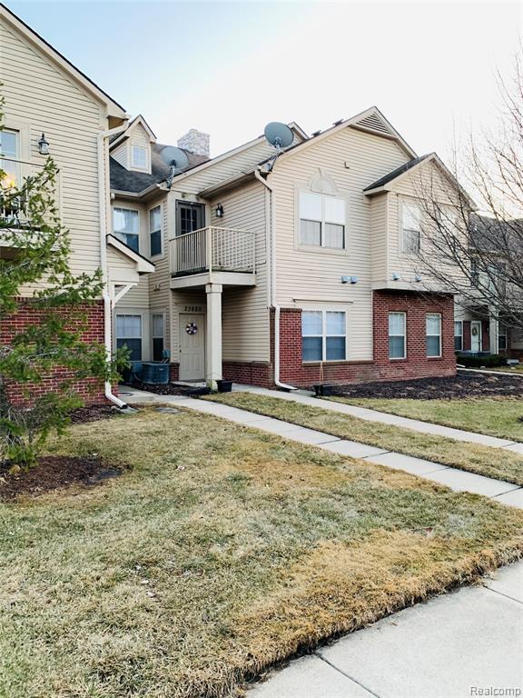 Building Photo - 23895 Greenwood Dr