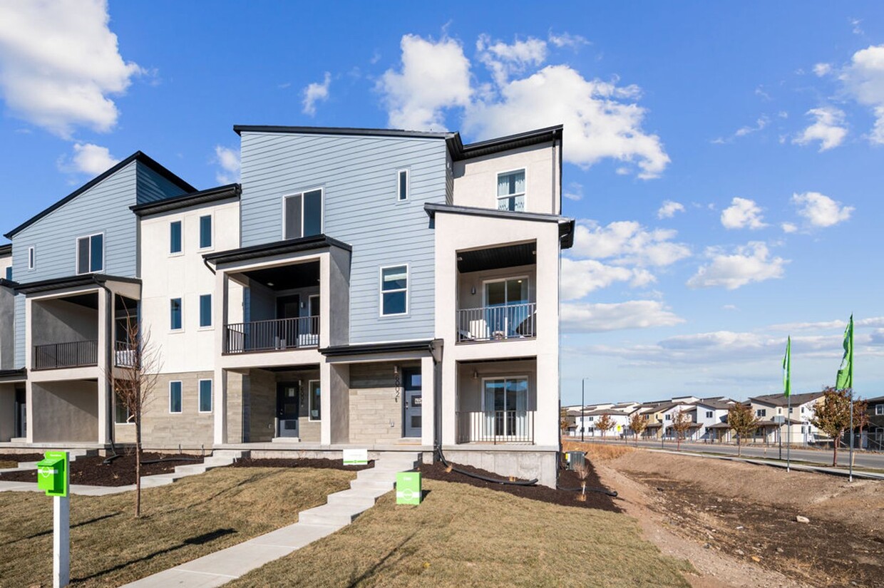 Primary Photo - Brand New Luxury 3 Bedroom Townhouse!