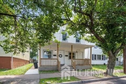 Primary Photo - 272 Comstock St