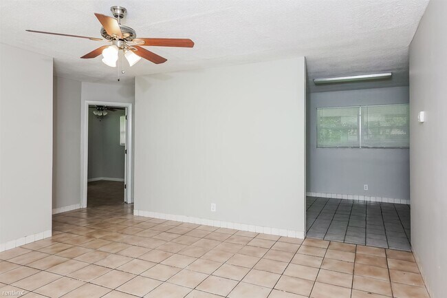 Building Photo - 3 br, 2 bath House - 3681 NE 15th Terrace