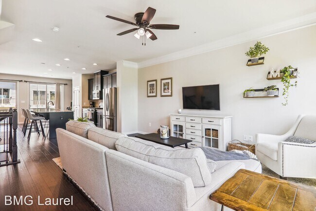 Building Photo - 3 br, 3.5 bath House - 3637 Jamison St NE