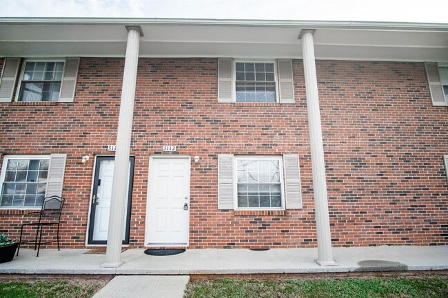 Photo - 3112 E Governor John Sevier Hwy Apartment