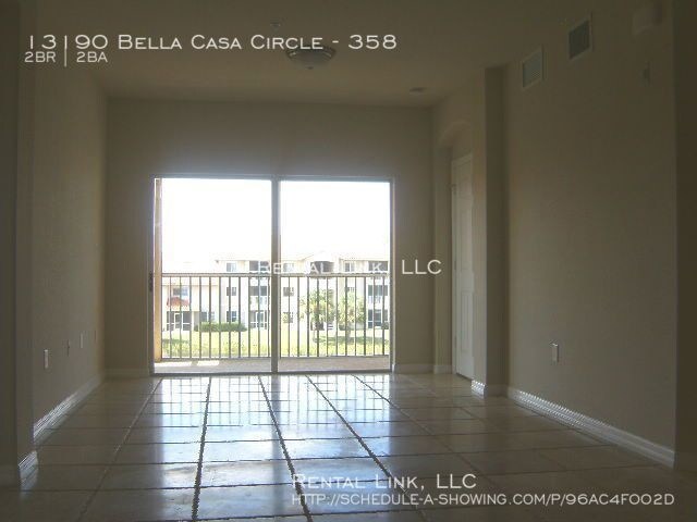 Foto del edificio - 13190 Bella Casa Cir