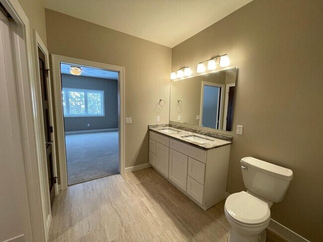 Building Photo - 3730 Stebner Rd
