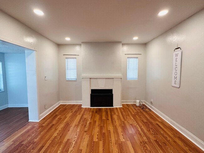 Building Photo - 901 NW 48th St