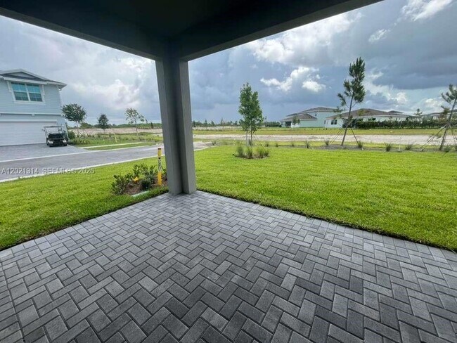 Building Photo - 1742 Hoot Owl Holw