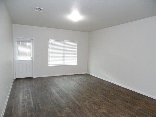 Building Photo - 3010 Tilmon Ln.
