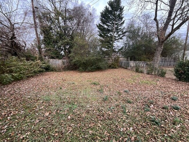 Building Photo - 1702 Marion St