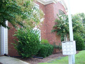 Building Photo - 513 Meadowland Ct
